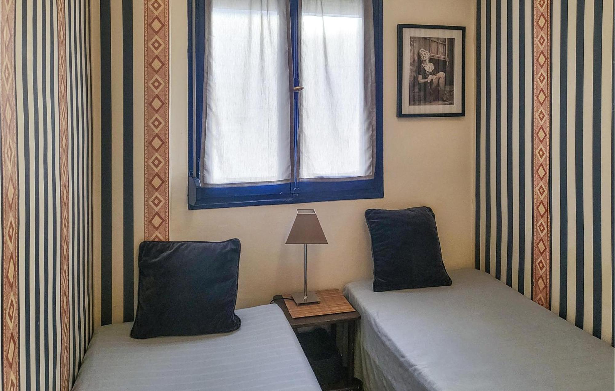 2 Bedroom Cozy Apartment In El Campello Esterno foto